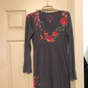 Johnny Was LA  V neck, long sleeve embroidered dress size Large